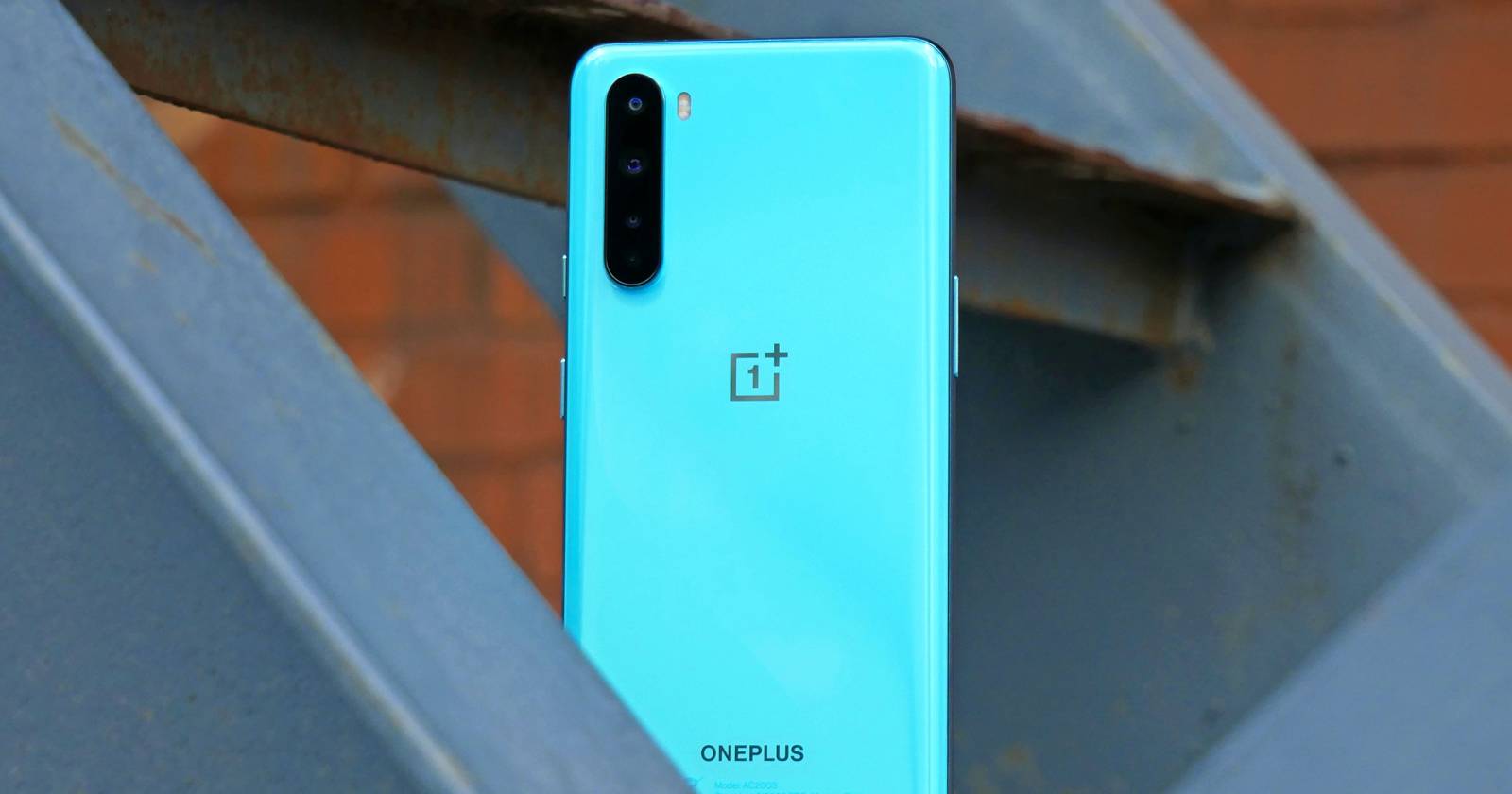 Синий OnePlus Nord