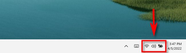 В Windows 11 щёлкните кнопку Быстрых параметров на панели задач.