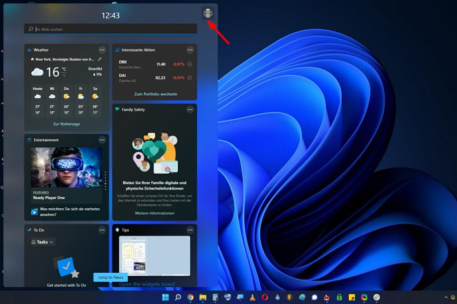 Клик по изображению профиля в панели виджетов Windows 11