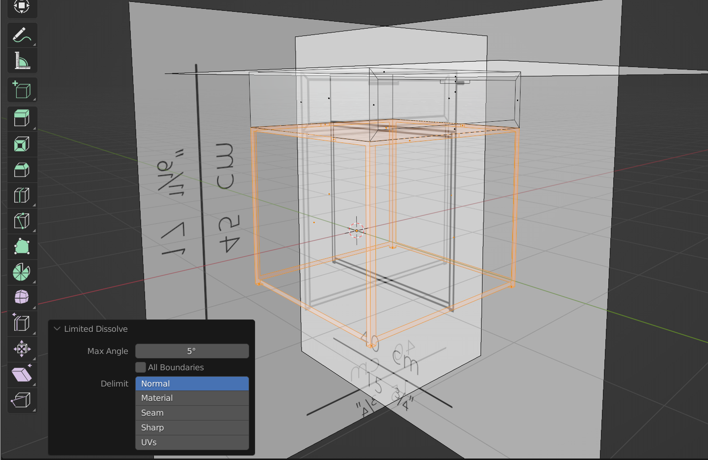 Процесс очистки меша: удаление лишних ребер и исправление нормалей.