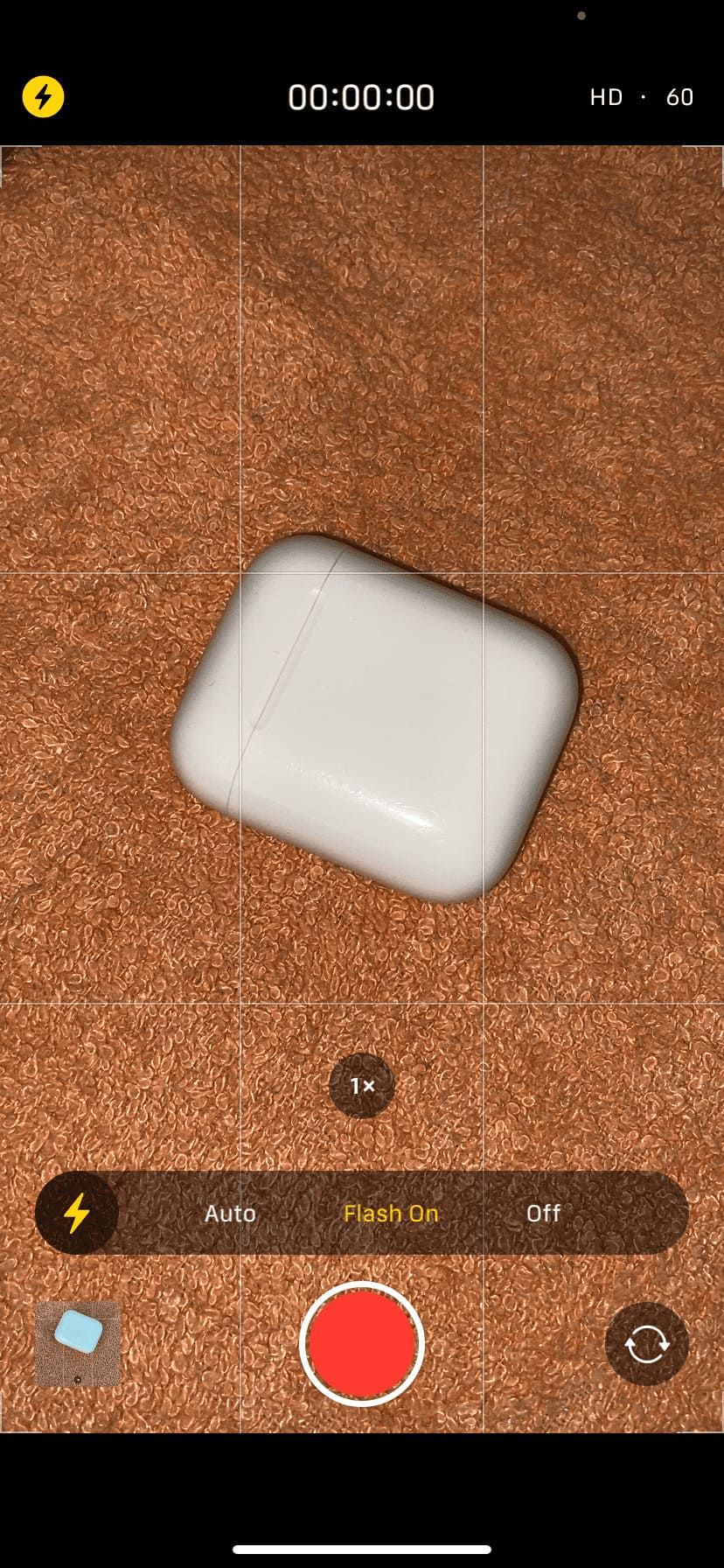 Включите вспышку для записи видео