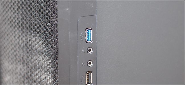 Слот с установленной платой и дополнительной фронт‑панелью USB 3.0