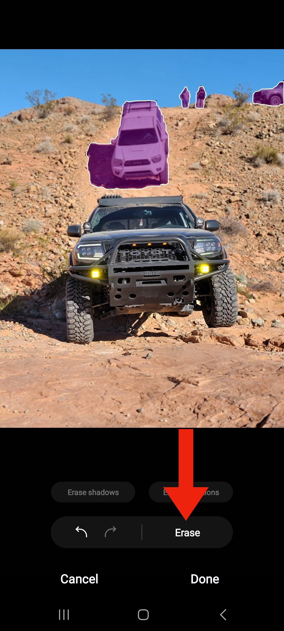 Erasing objects from an image in the Samsung gallery app.