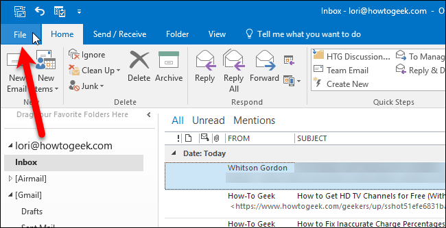 Вкладка Файл в Outlook