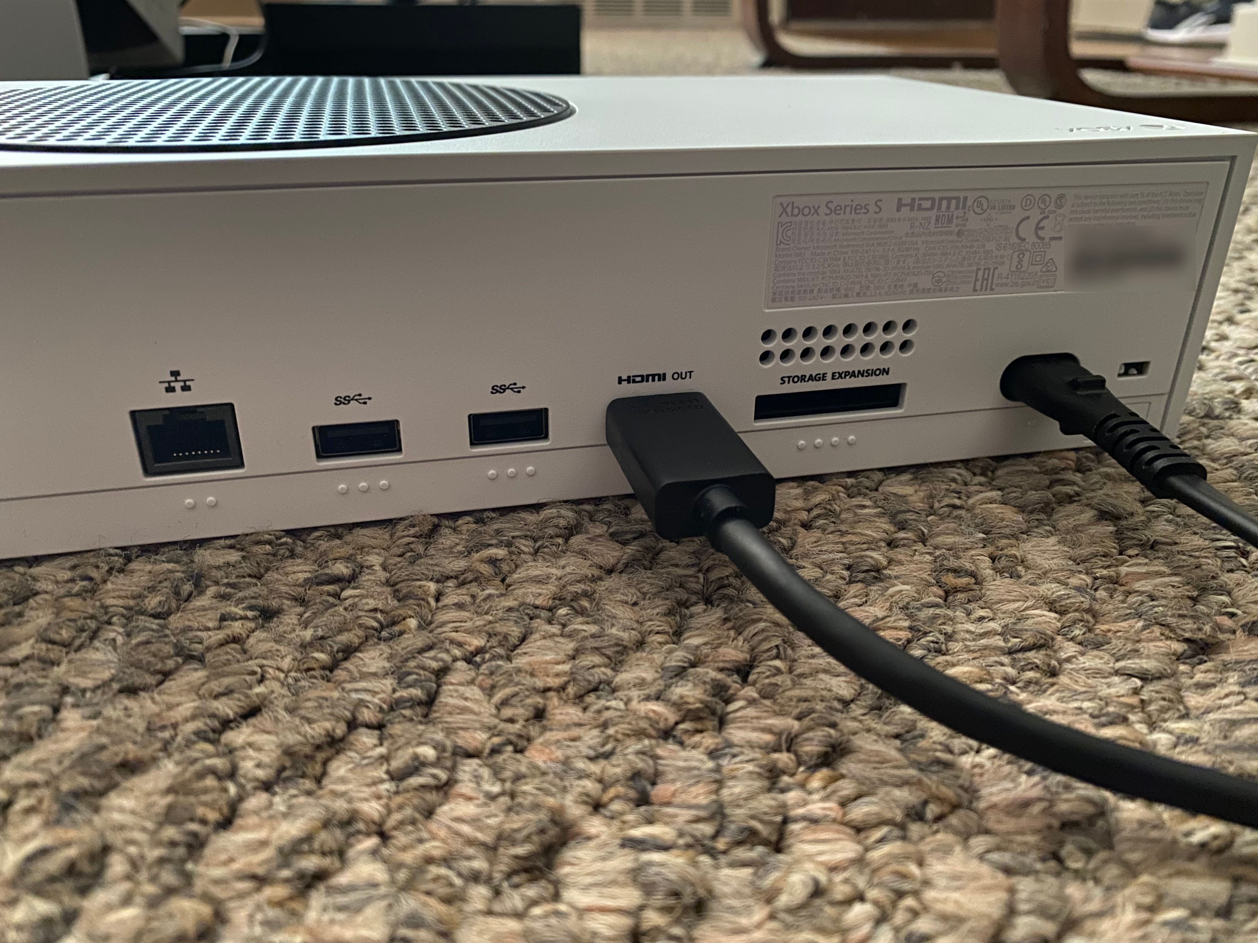 Подключение кабелей к Xbox Series S