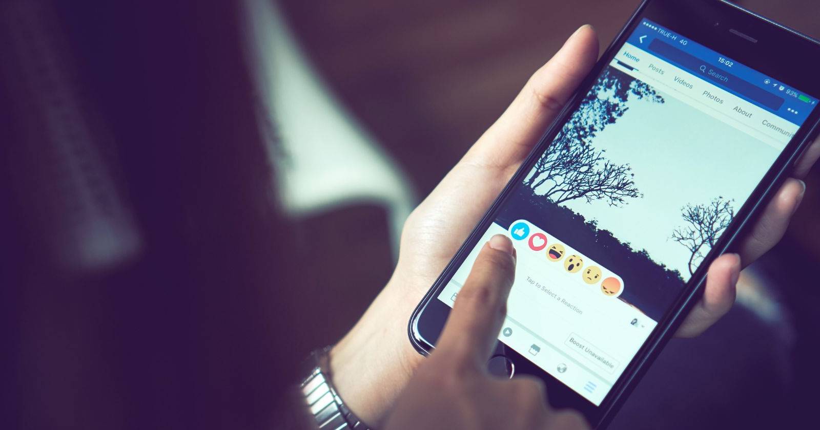 Как посмотреть историю дружбы на Facebook