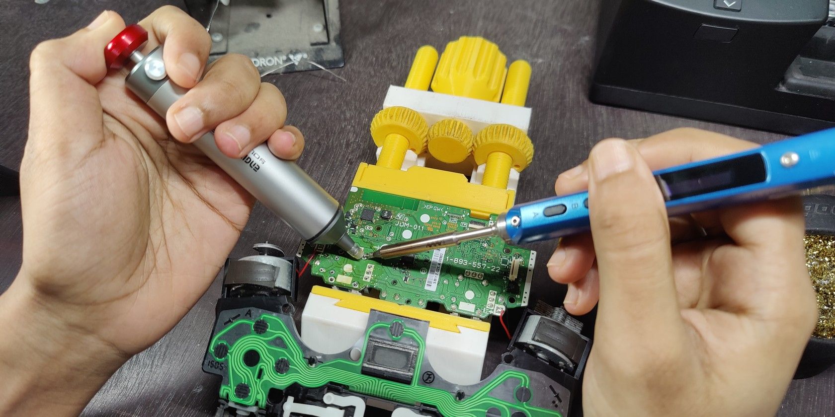 Ремонт дрейфа стиков PS4 — замена потенциометров