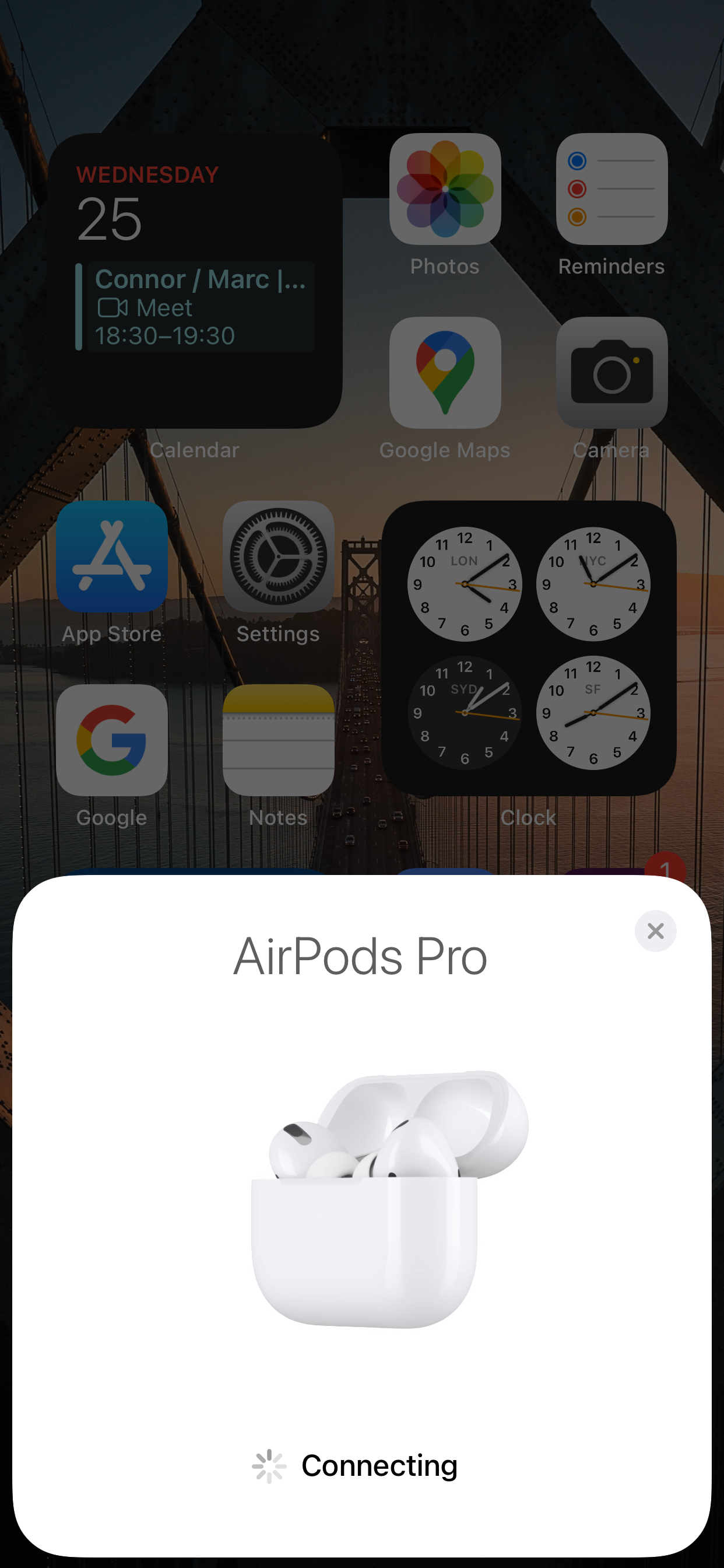 Процесс подключения AirPods