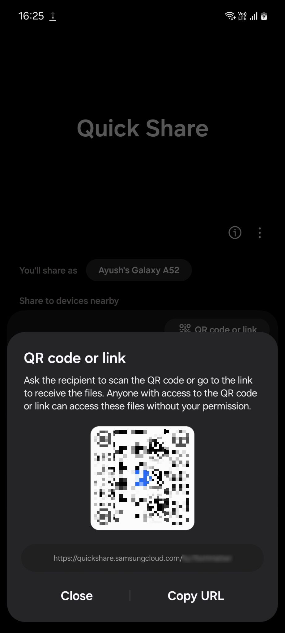 QR-код Quick Share и ссылка для совместного доступа, отображаемые в приложении