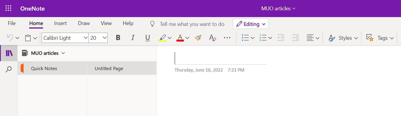 Домашняя страница OneNote с панелями инструментов и примерами заметок