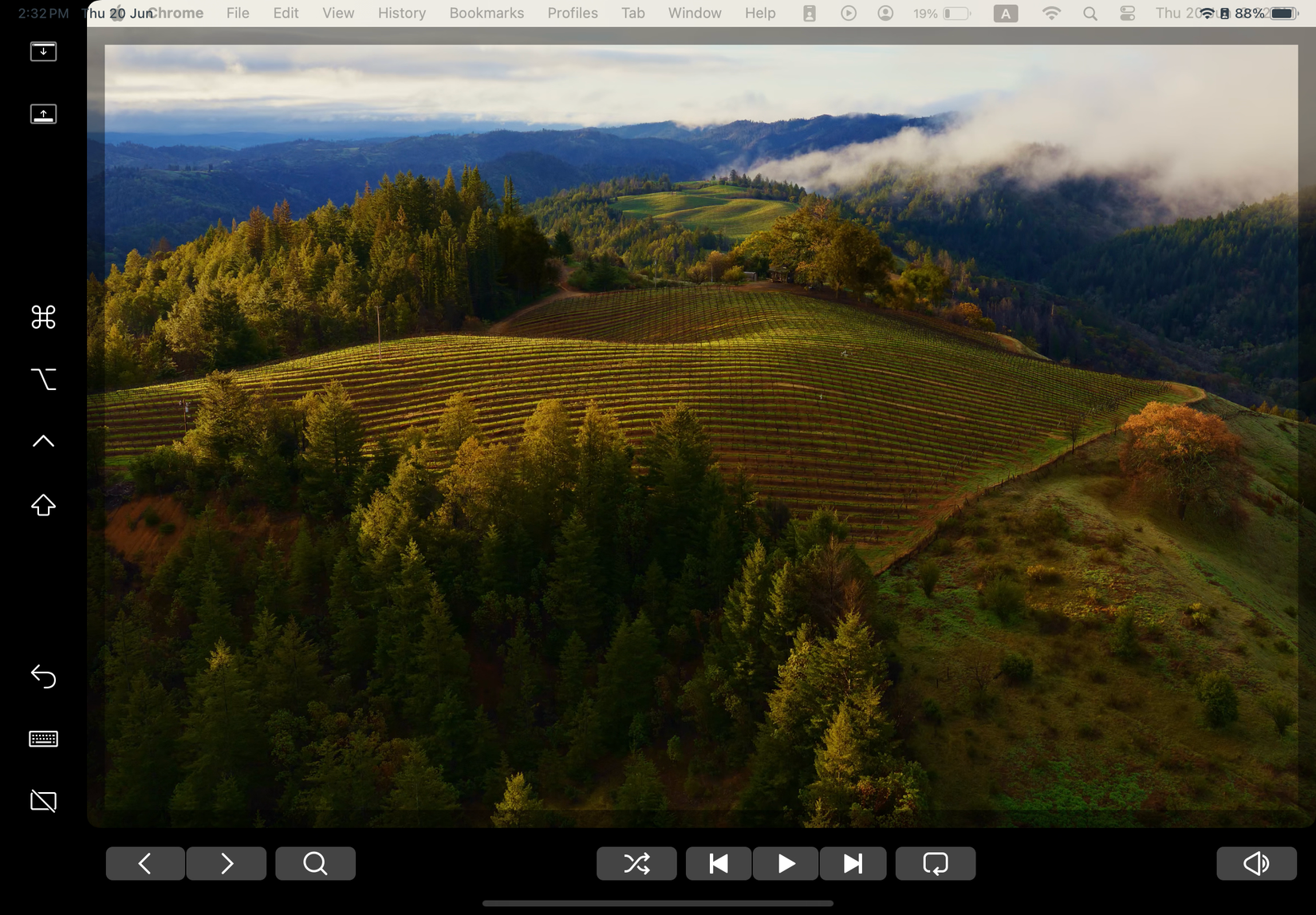 Боковая панель и Touch Bar на iPad