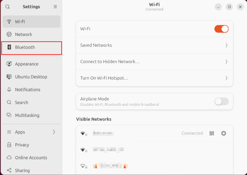 Скриншот с выделенной категорией Bluetooth в окне настроек Ubuntu.