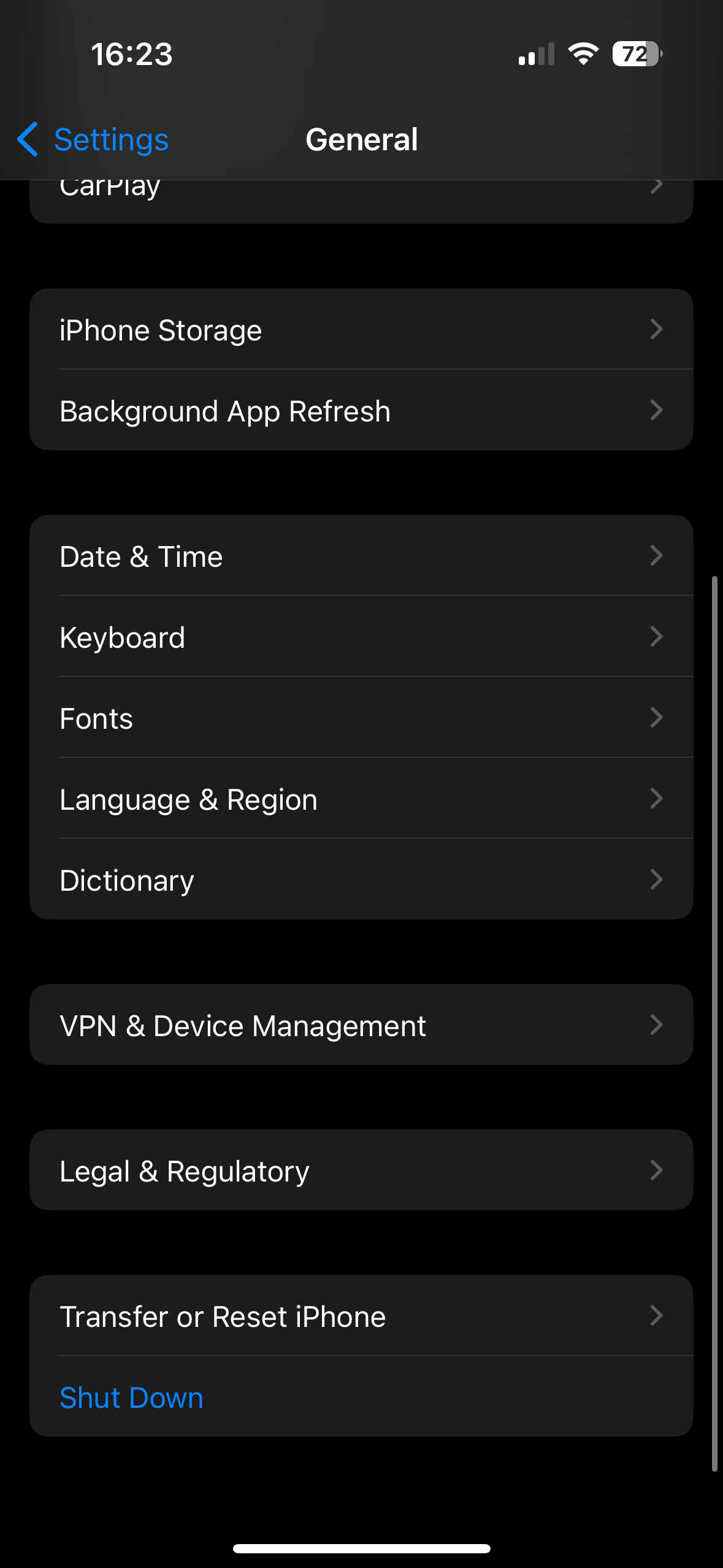 Нижняя часть меню Основные на iPhone