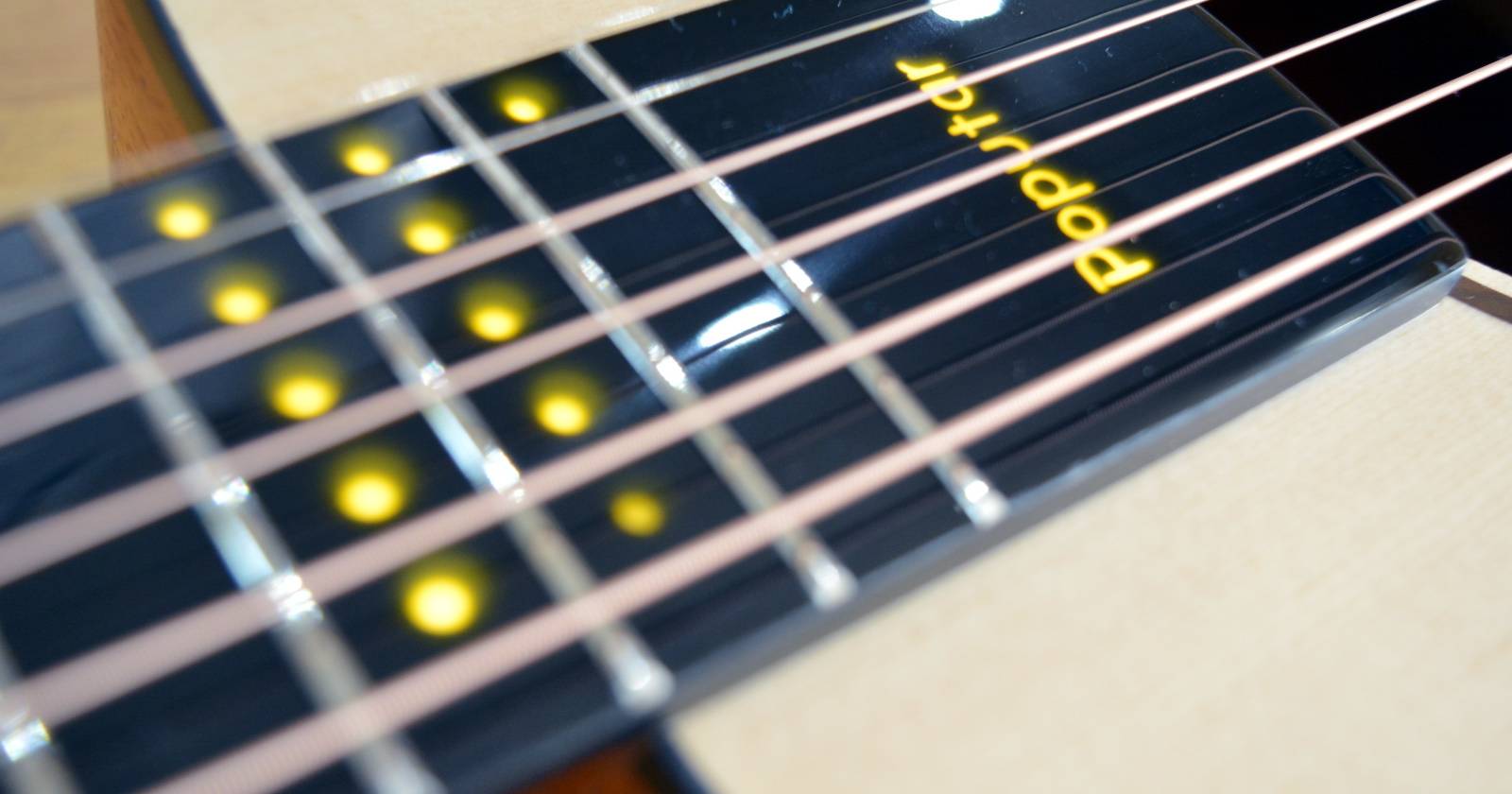 Гитара Poputar с подсветкой ладов и встроенными светодиодами