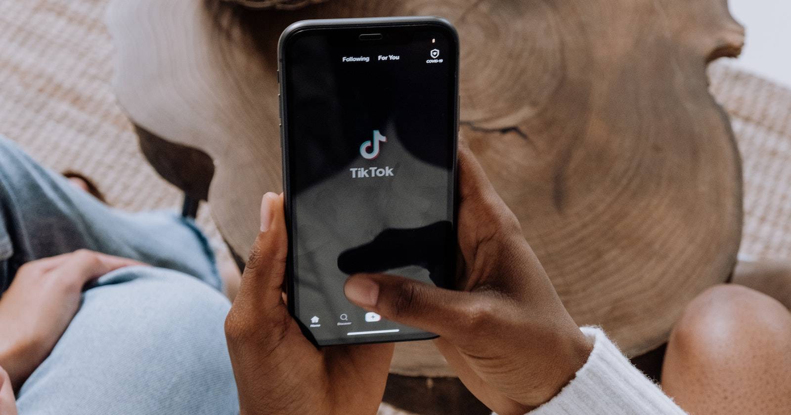 Как закреплять видео в профиле TikTok