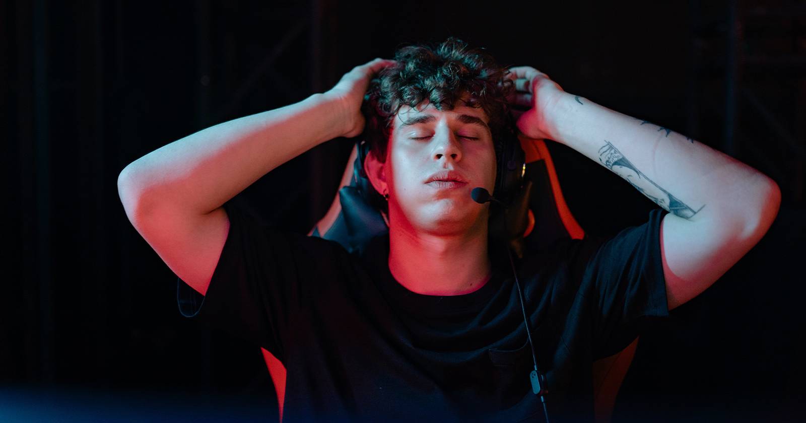 Снижение задержки в онлайн-играх, контроллер и монитор