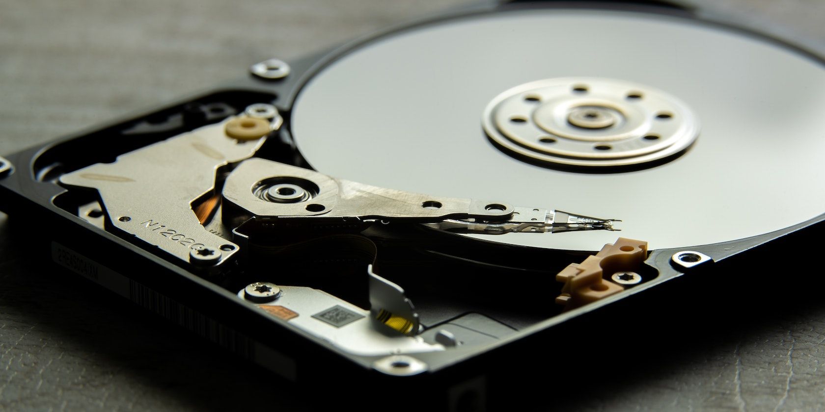 Exposed hard disk and its components