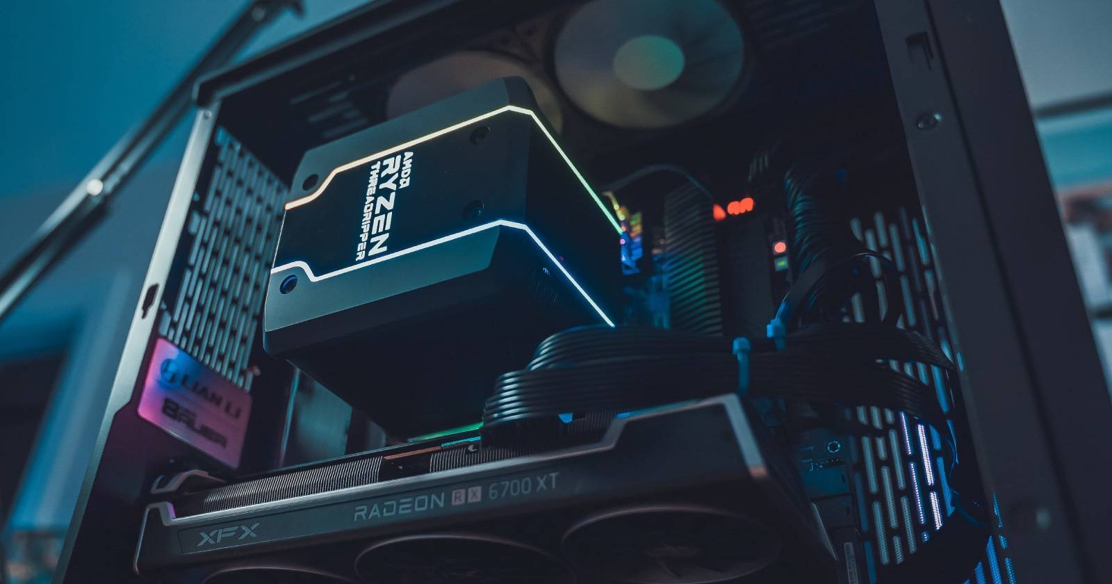 Компьютер с процессором и графической картой AMD