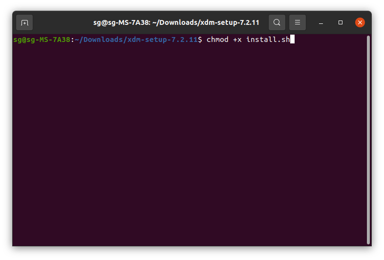 chmod +xで実行権限を与える例のスクリーンショット