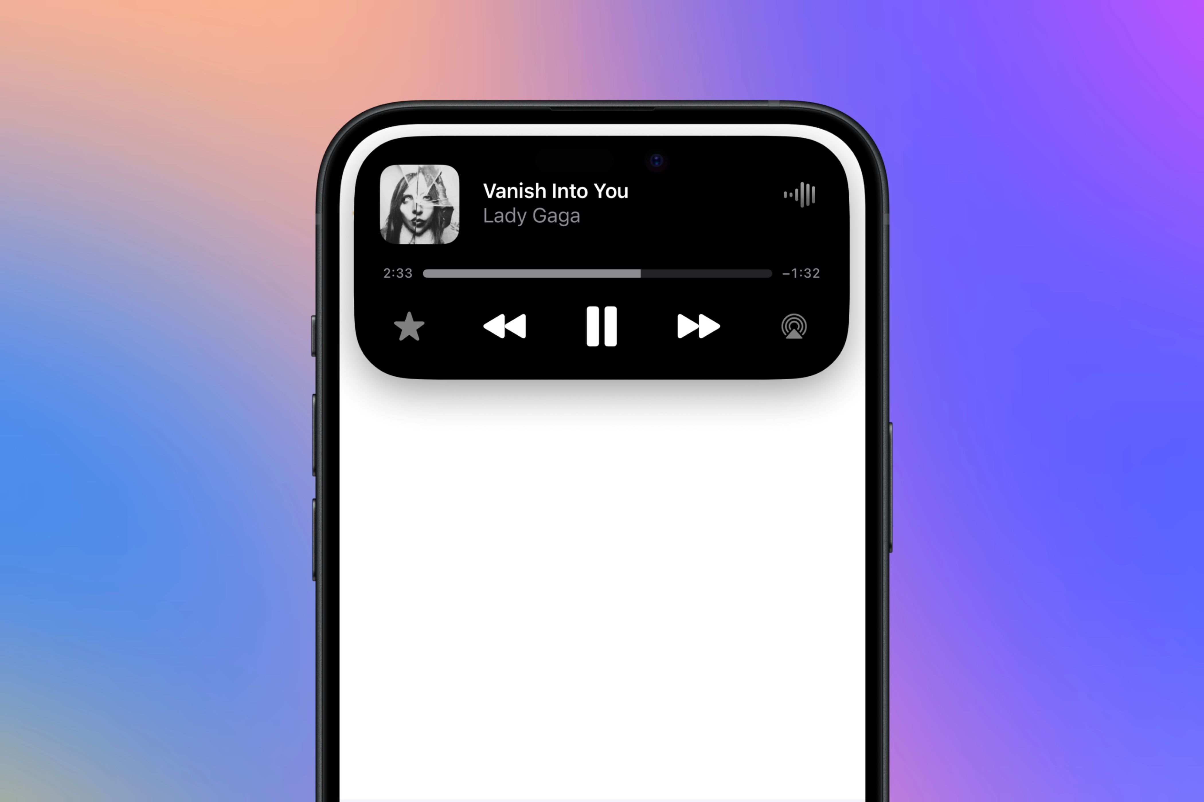 Dynamic Island показывает музыку и элементы управления внутри него.
