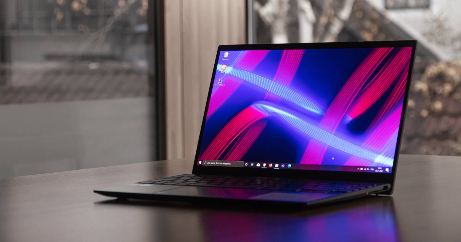 Windows 10の黒い縁を消す方法