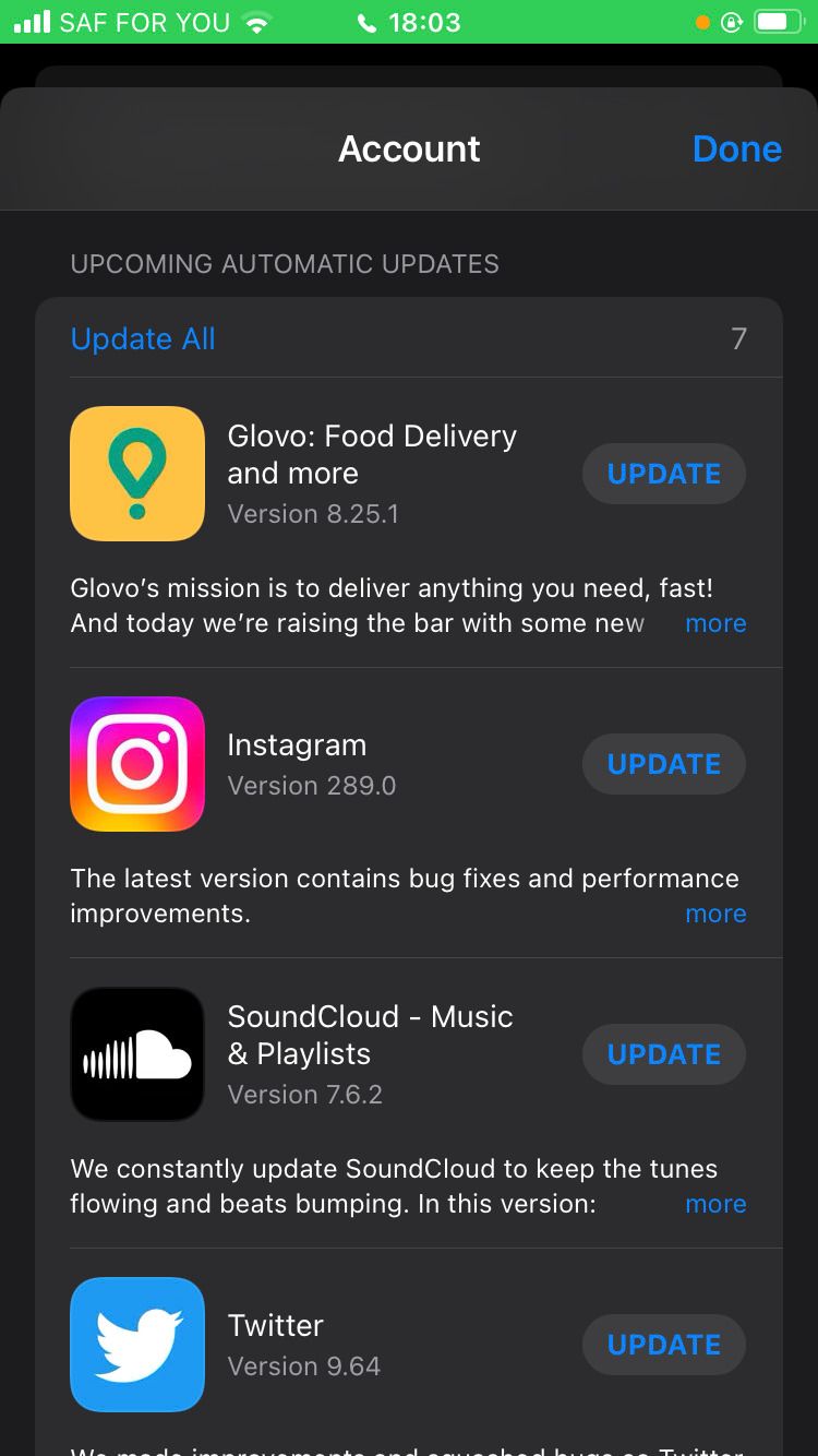 Список доступных обновлений приложений на iPhone