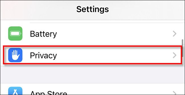 В настройках iPhone — раздел «Конфиденциальность»