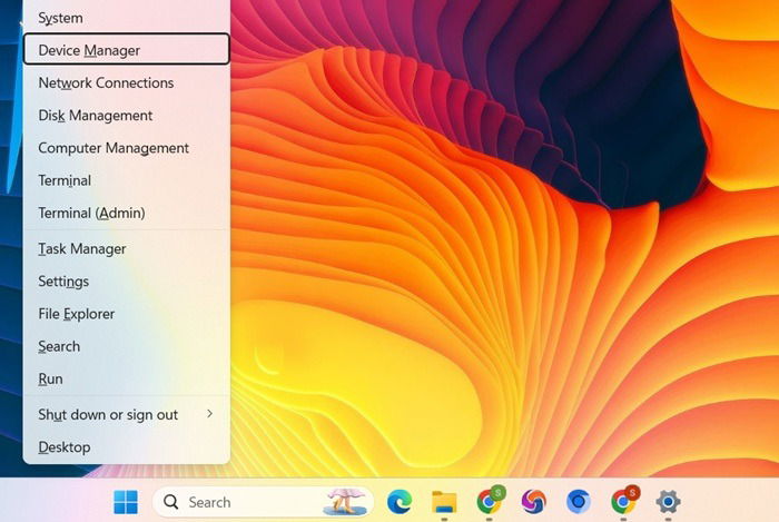 Откройте Диспетчер устройств сочетанием клавиш Win + X.