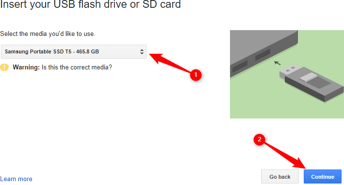 Выбор USB‑накопителя в утилите восстановления
