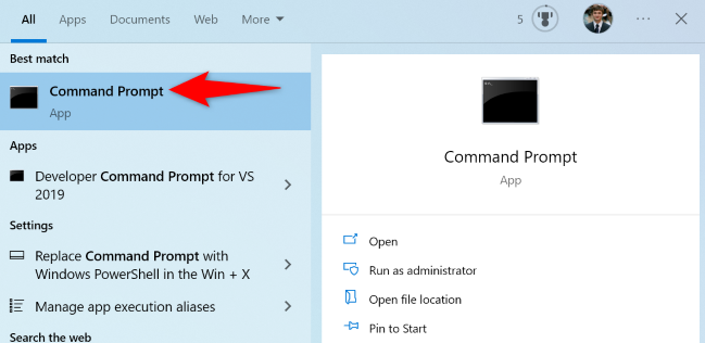 Нажмите «Командная строка» в результатах поиска.