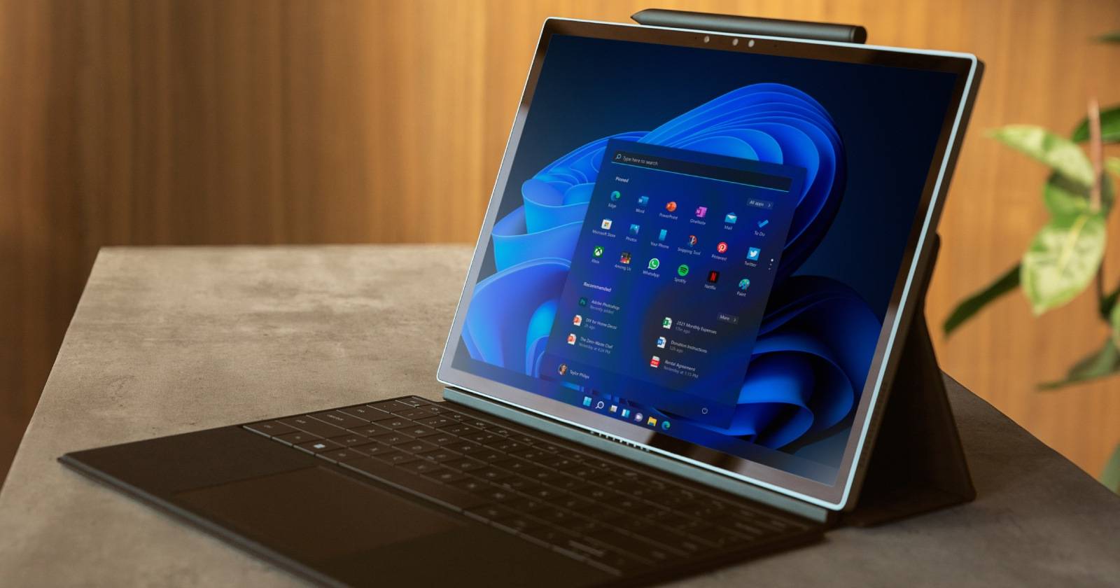 портативный компьютер с меню схем питания Windows 11