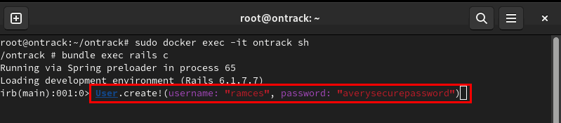 Терминал, показывающий примерные учётные данные пользователя.