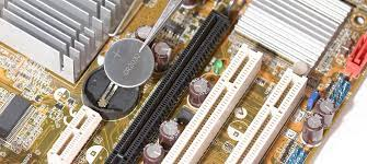 Монетная батарейка CMOS на плате