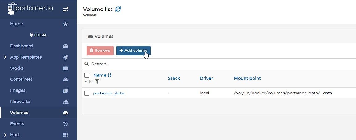Создание тома в Portainer