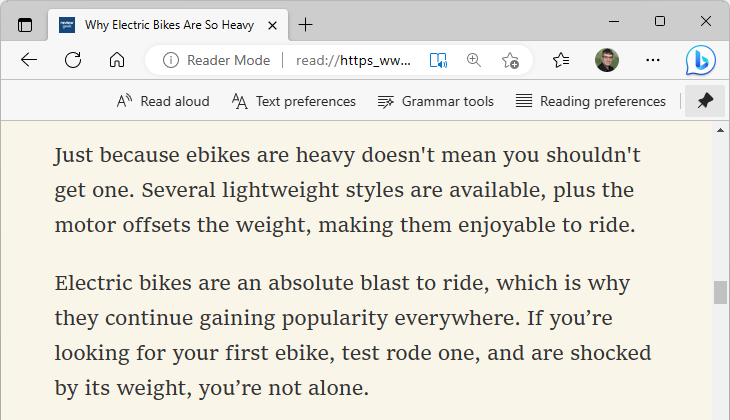 Веб-страница в режиме чтения Edge на Windows, упрощённый вид текста и элементы управления