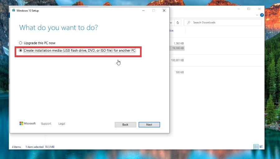 Выбор Create installation media в установщике Windows 10