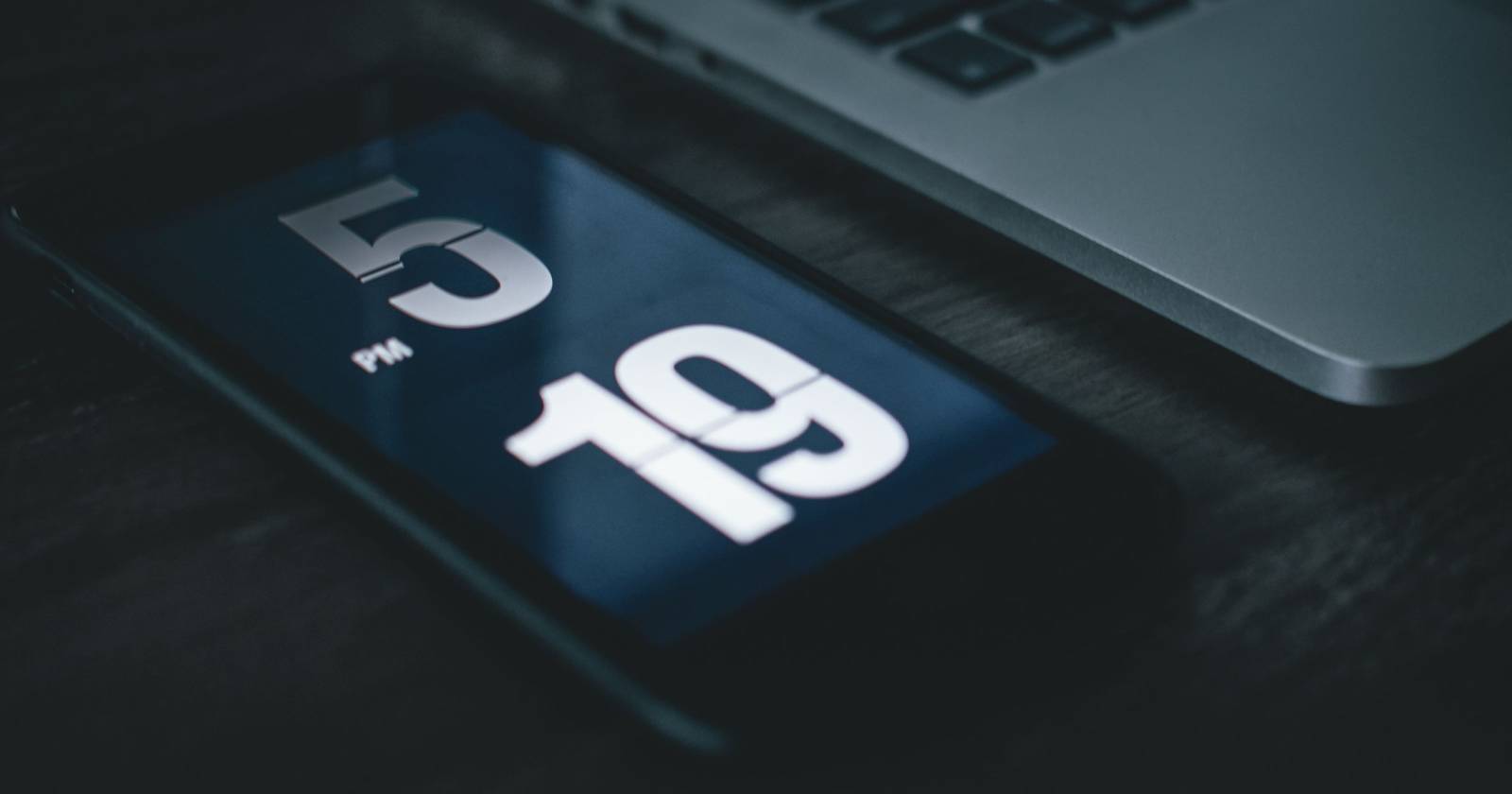 Экран приложения Часы на iPhone