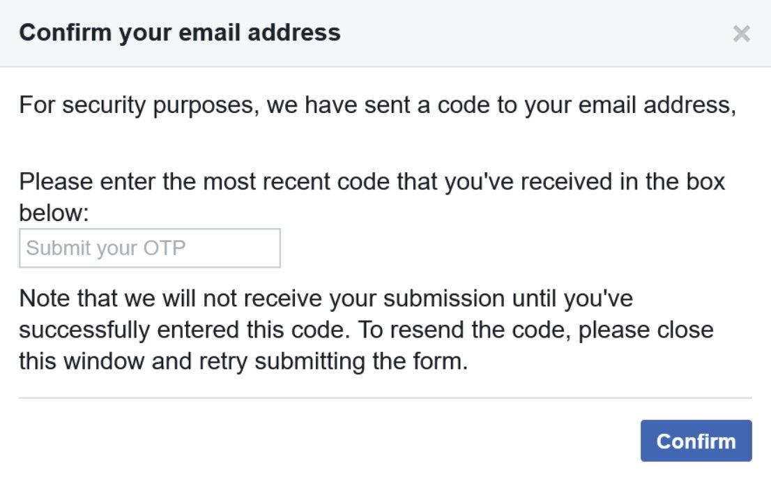 Экран ввода OTP в Facebook.