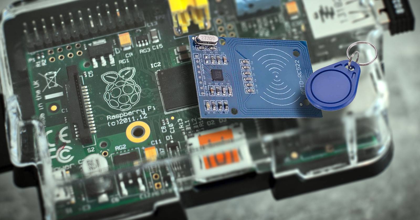 Raspberry Pi с подключёнными интерфейсами SPI и I2C