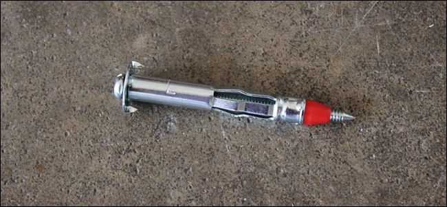 Фото: набор анкеров-молли разного размера