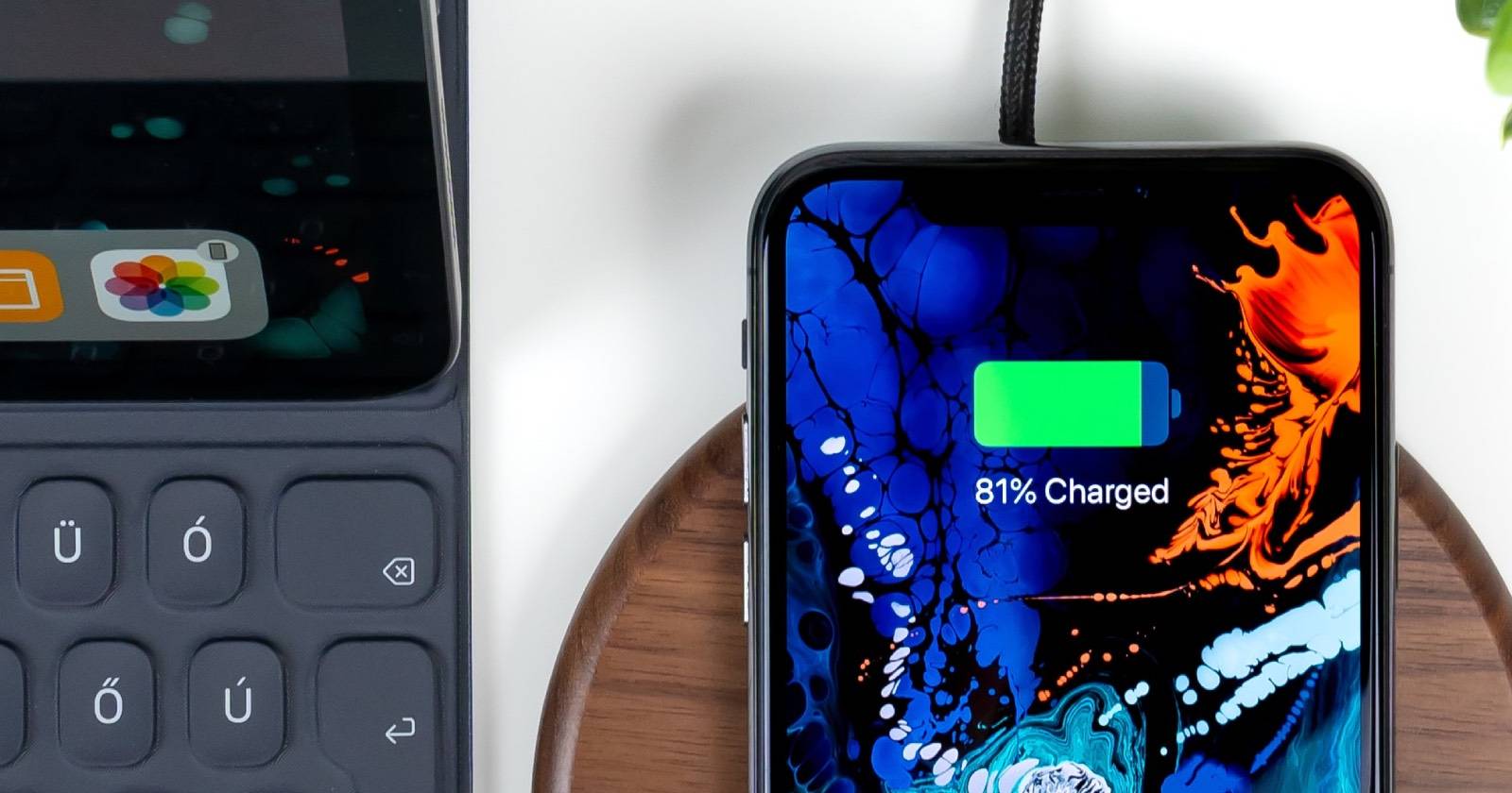 iPhone на зарядке