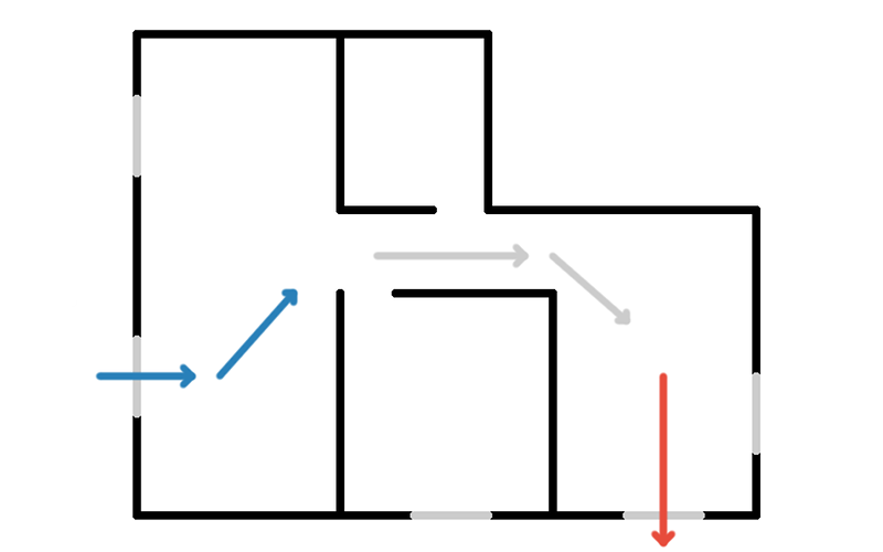 Вентилятор направлен в окно для создания потока воздуха через квартиру