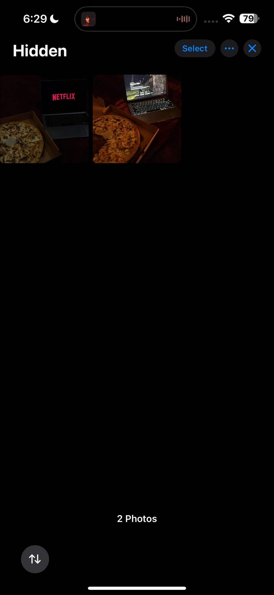 Скрытый альбом с двумя изображениями