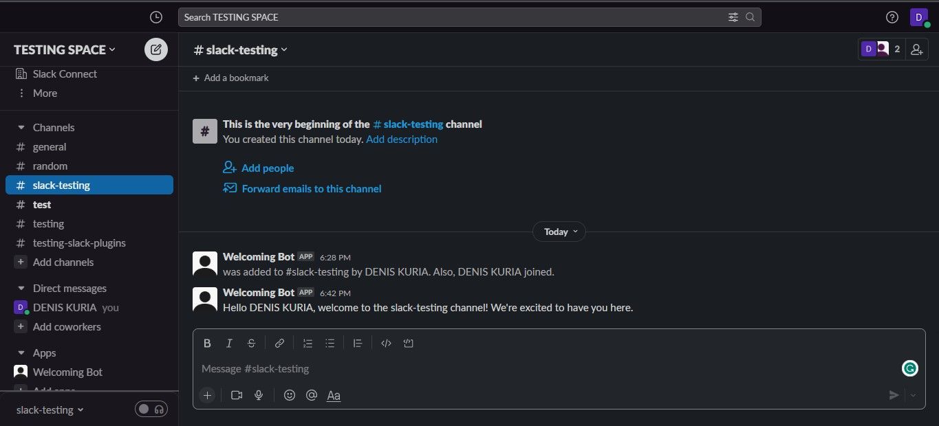 Бот отправляет приветственное сообщение в канале Slack