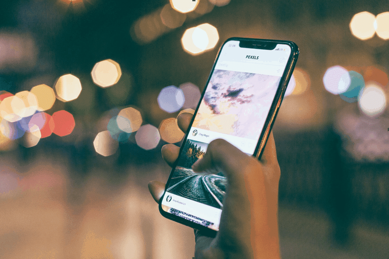Иллюстрация: разблокировка iPhone через оператора и сервисы по IMEI