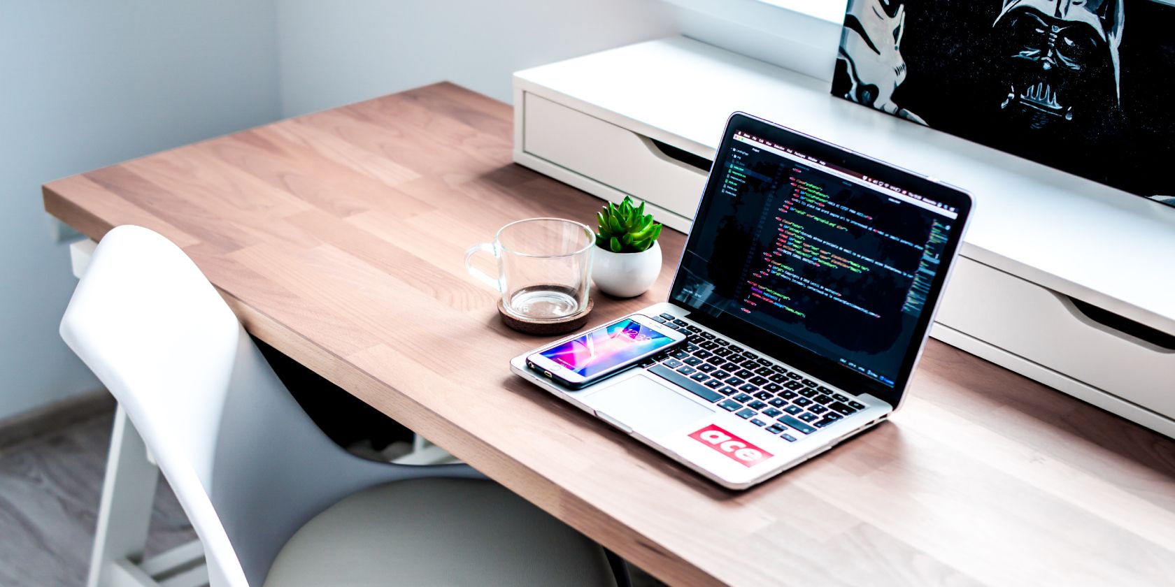 Привязка событий в Vue — v-on и модификаторы