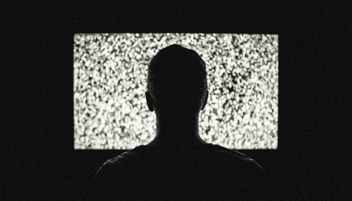 Детализированная навигация категорий Netflix на экране