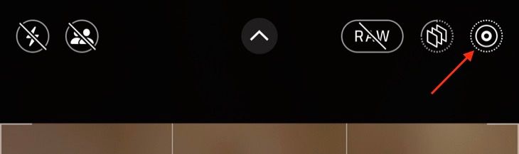 Включите Live Photos в приложении Камера