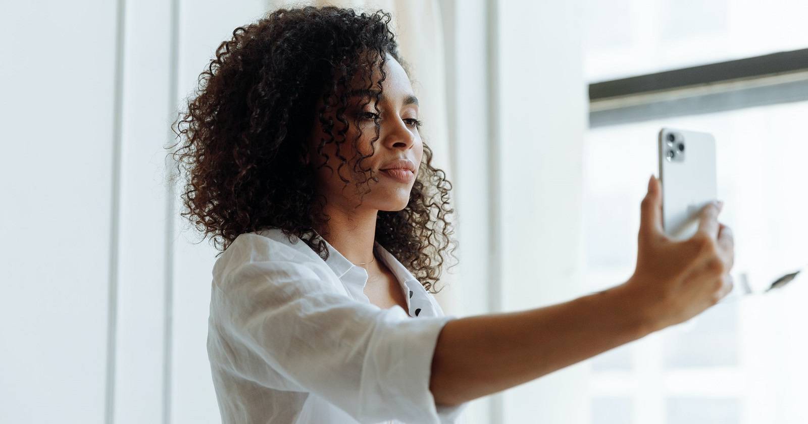 Как редактировать селфи: советы и этика