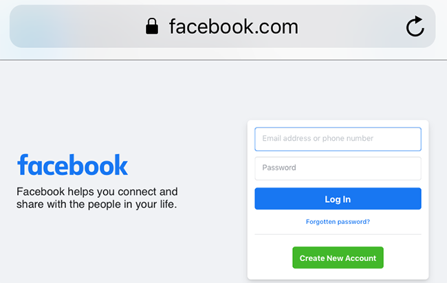 Настольная версия Facebook в Safari на iPhone.